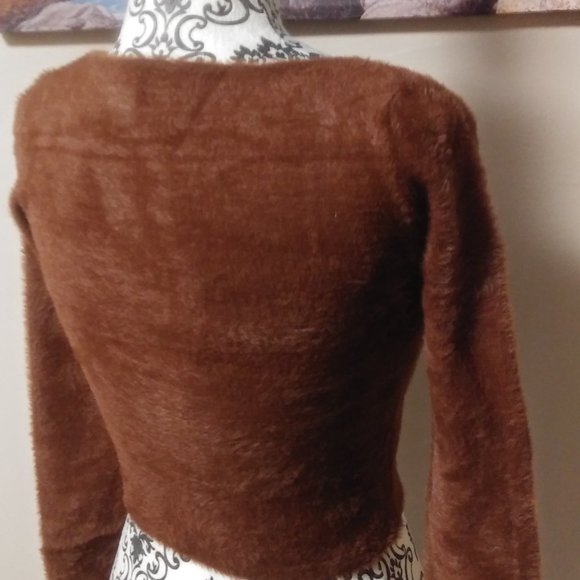 ARITZIA SUNDAY BEST SWEETHEART SWEATER XS NWT - Picture 7 of 12